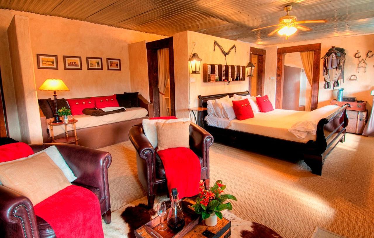 Cleopatra Mountain Farmhouse Fort Nottingham Bilik gambar